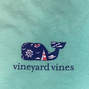 Vineyard Vines light blue women’s long sleeve size medium